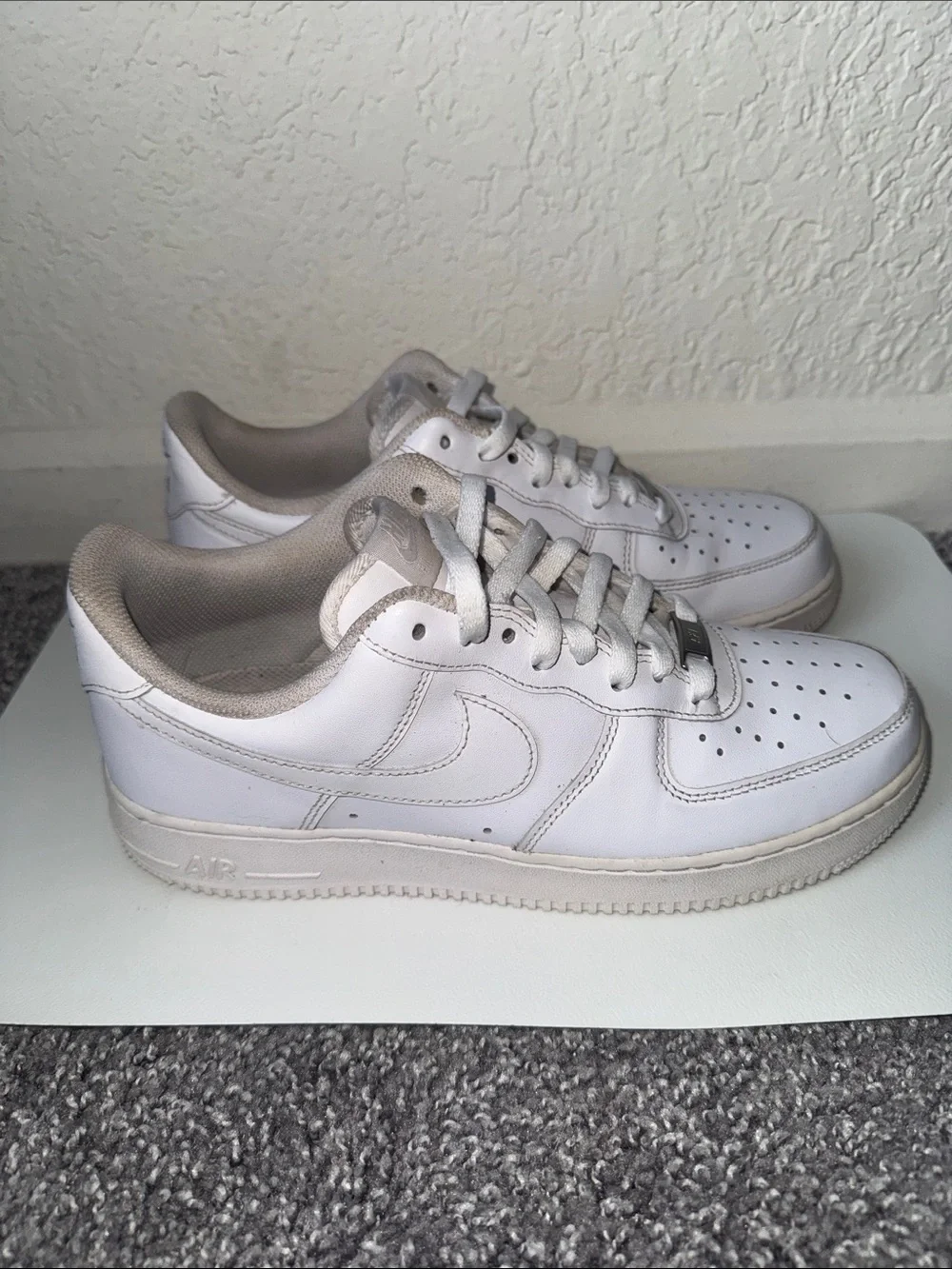 Men Air Force 1 White Shoes Size 9.5